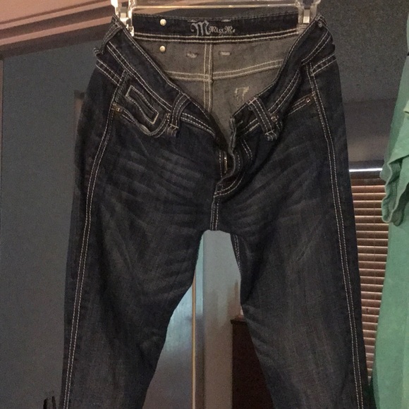 Adorable star rhinestone embellished Miss Me jeans - Picture 5 of 5